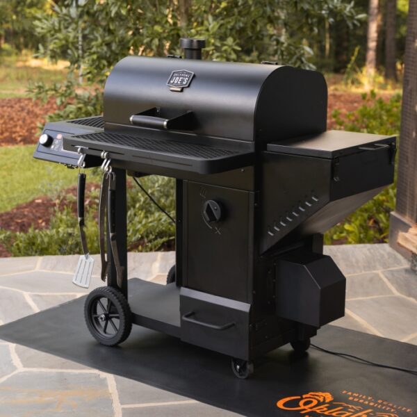 Tahoma® 900 Auto-Feed Charcoal Smoker & Grill w/ Wi-Fi