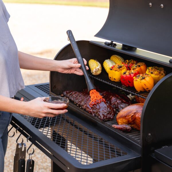 Tahoma® 900 Auto-Feed Charcoal Smoker & Grill w/ Wi-Fi